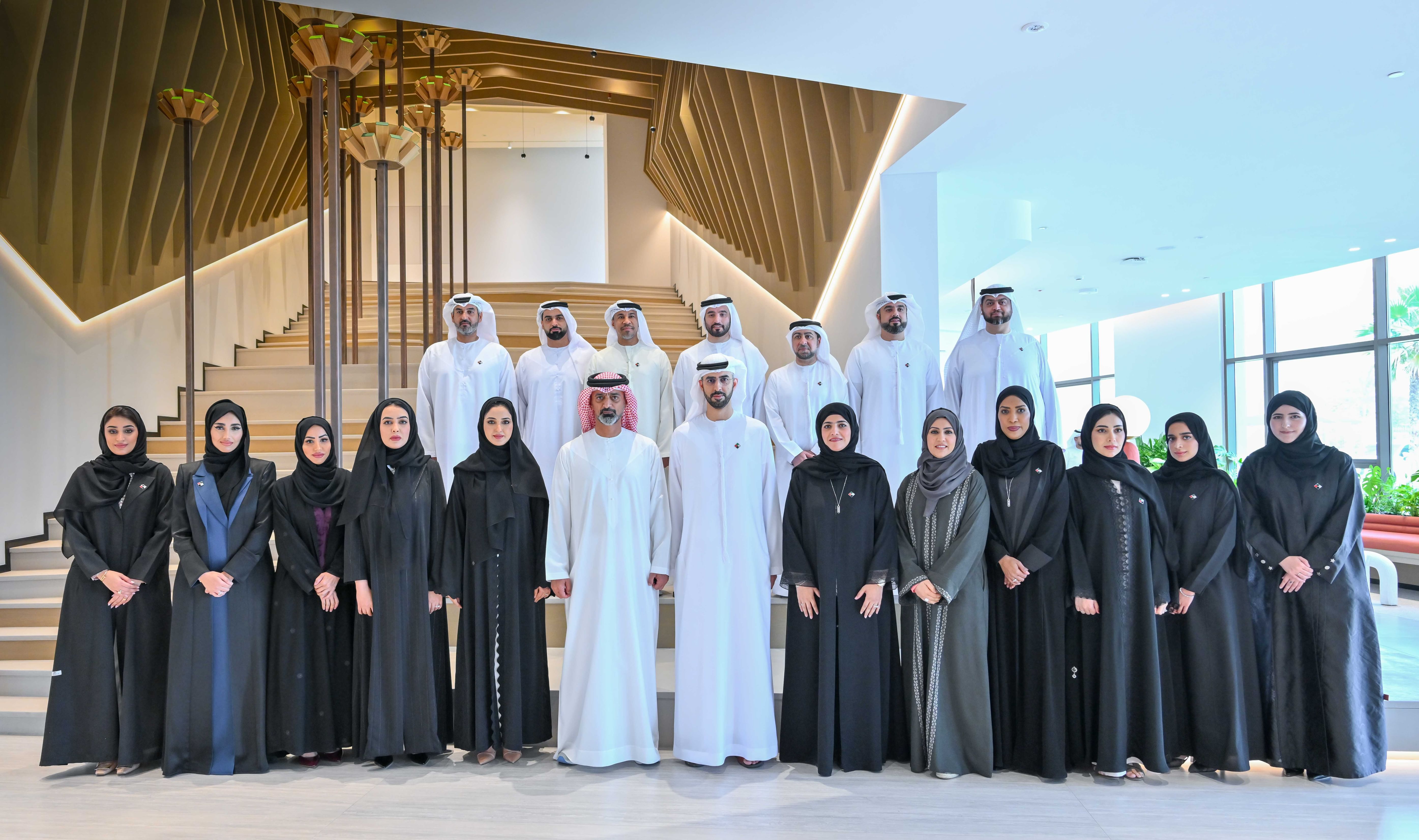 عمّار بن حميد يستقبل منتسبي برنامج "قيادات حكومة الإمارات 2025"