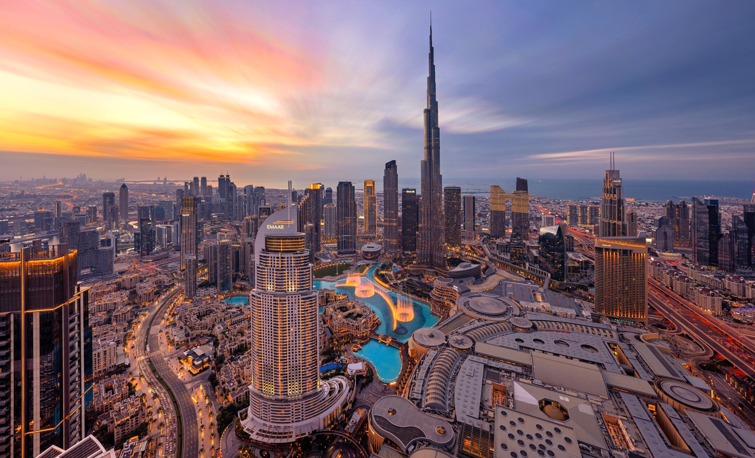 إعمار تقود الطريق حيث يُظهر المطورون قوة دبي العقارية في العمق