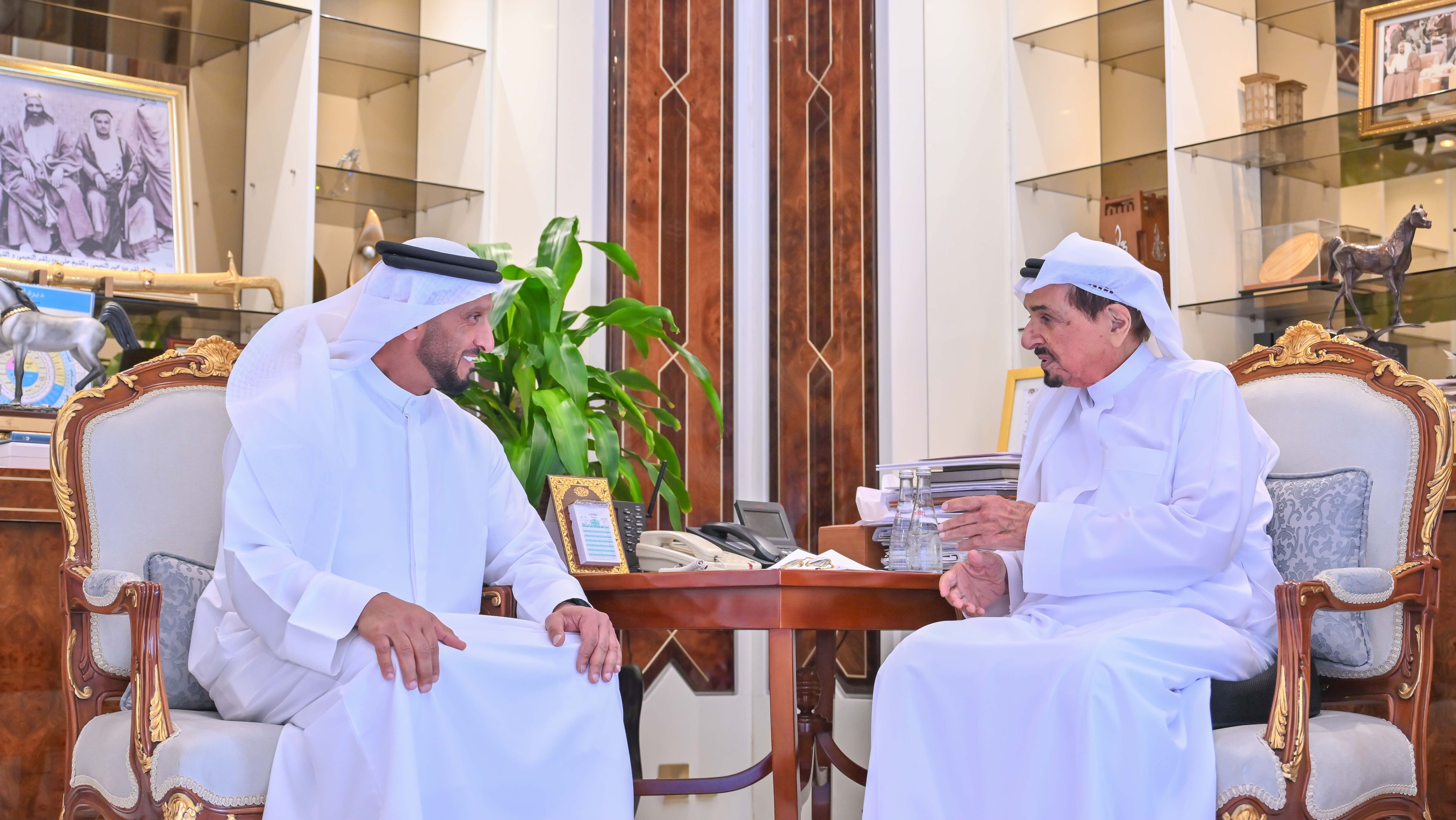 حميد بن راشد يستقبل عبدالله آل حامد