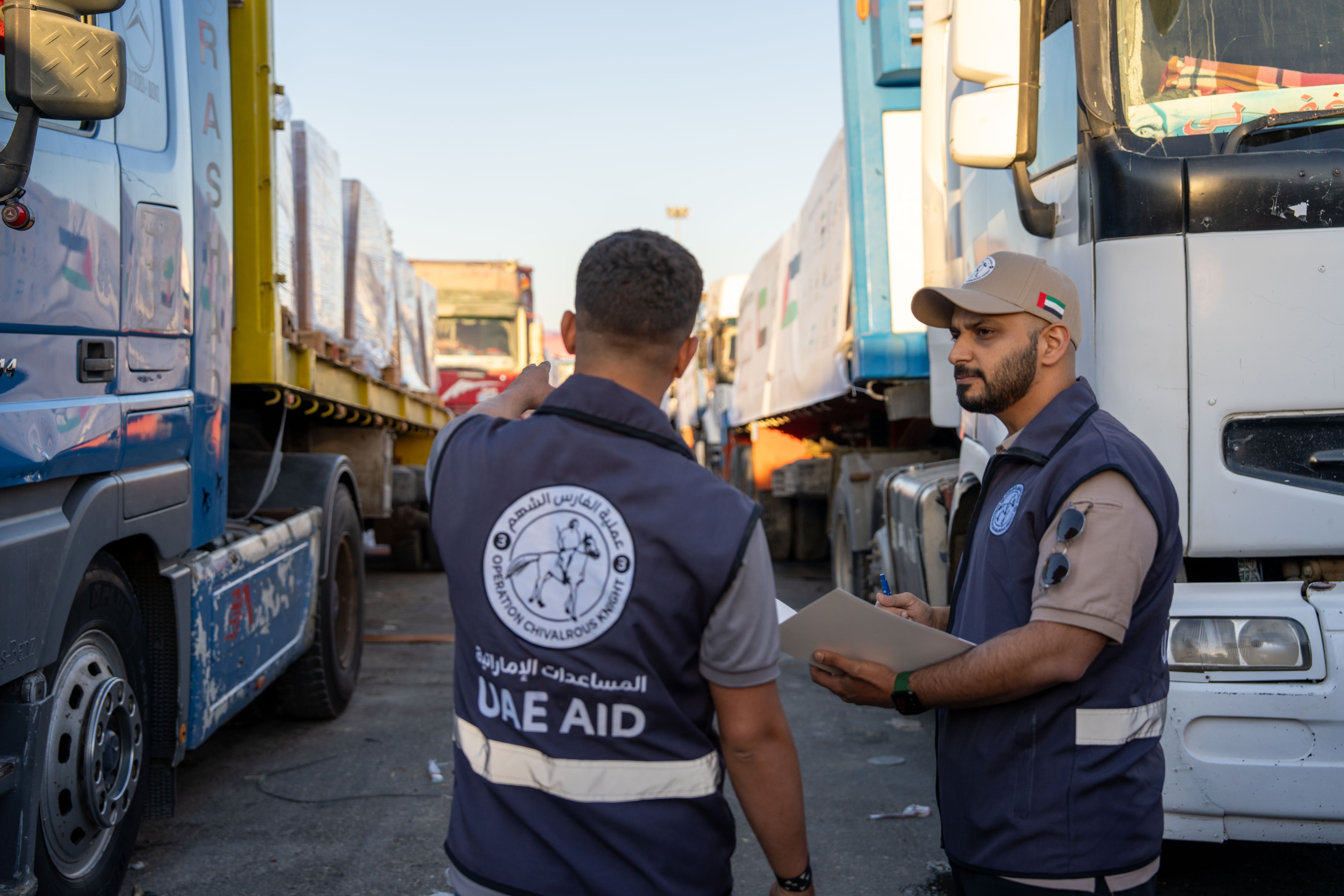 ضمن عملية “الفارس الشهم 3” ..  دخول 3 قوافل مساعدات إماراتية إلى غزة تحمل 544 طناً من المواد الإغاثية