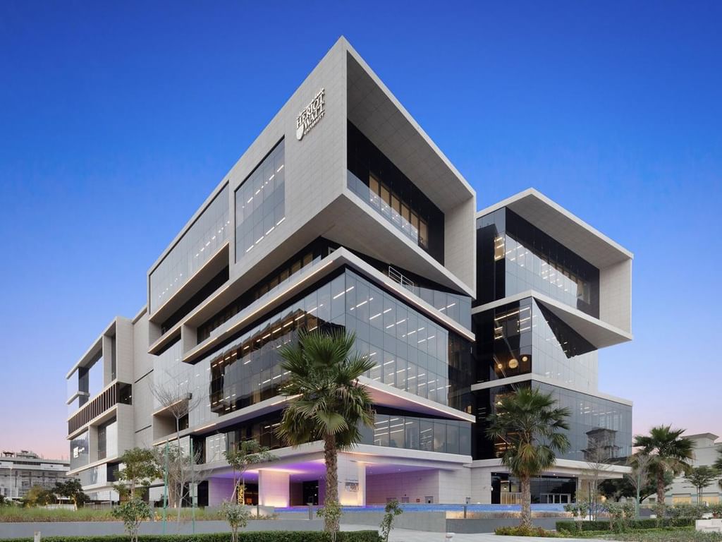 تقرير: الإمارات تتصدر دول مجلس التعاون في تمثيل المرأة بمجالس الإدارة للعام الثالث