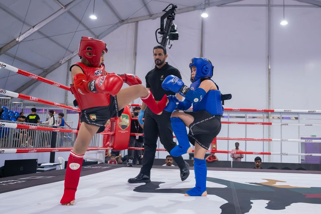 منافسات قوية في الريشة الطائرة والمواي تاي ببطولة الشيخ منصور بن زايد" الوثبة 2026"