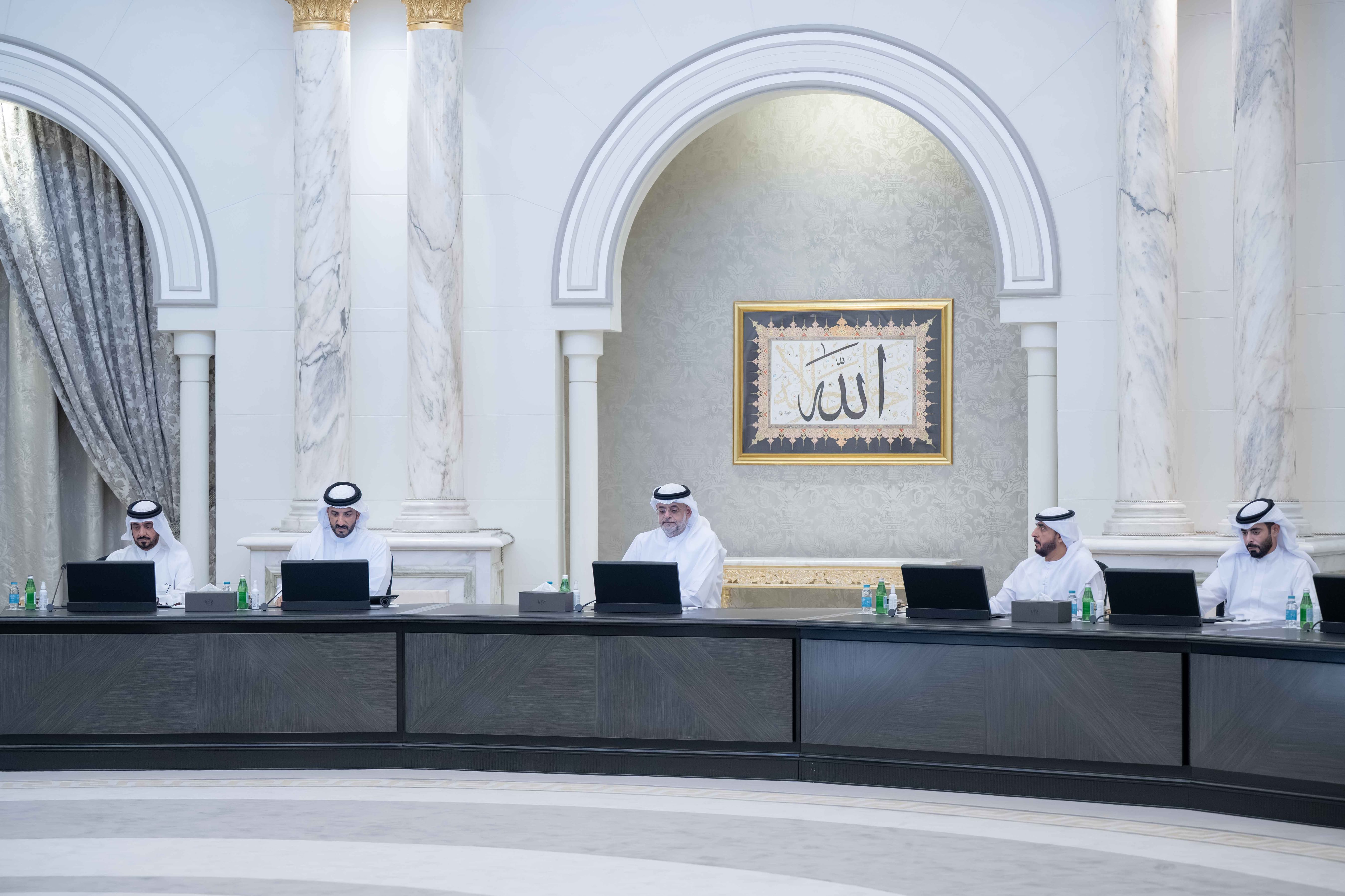 ولي عهد الشارقة يترأس اجتماع المجلس التنفيذي