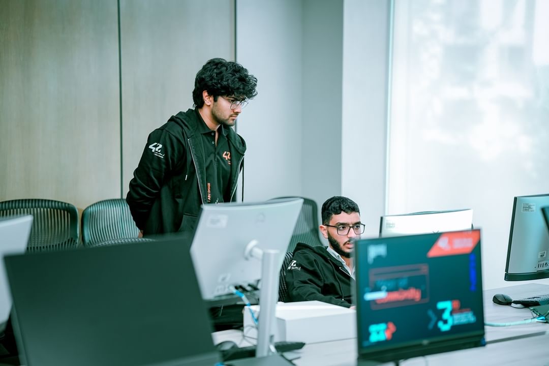 حصاد الإمارات 2025/ عام الإنجازات والتحولات الكبرى في الذكاء الاصطناعي