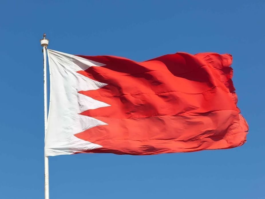 "قوة الدفاع البحرين" تعلن اعتراض وتدمير 3 صواريخ وعدد من الطائرات المسيرة