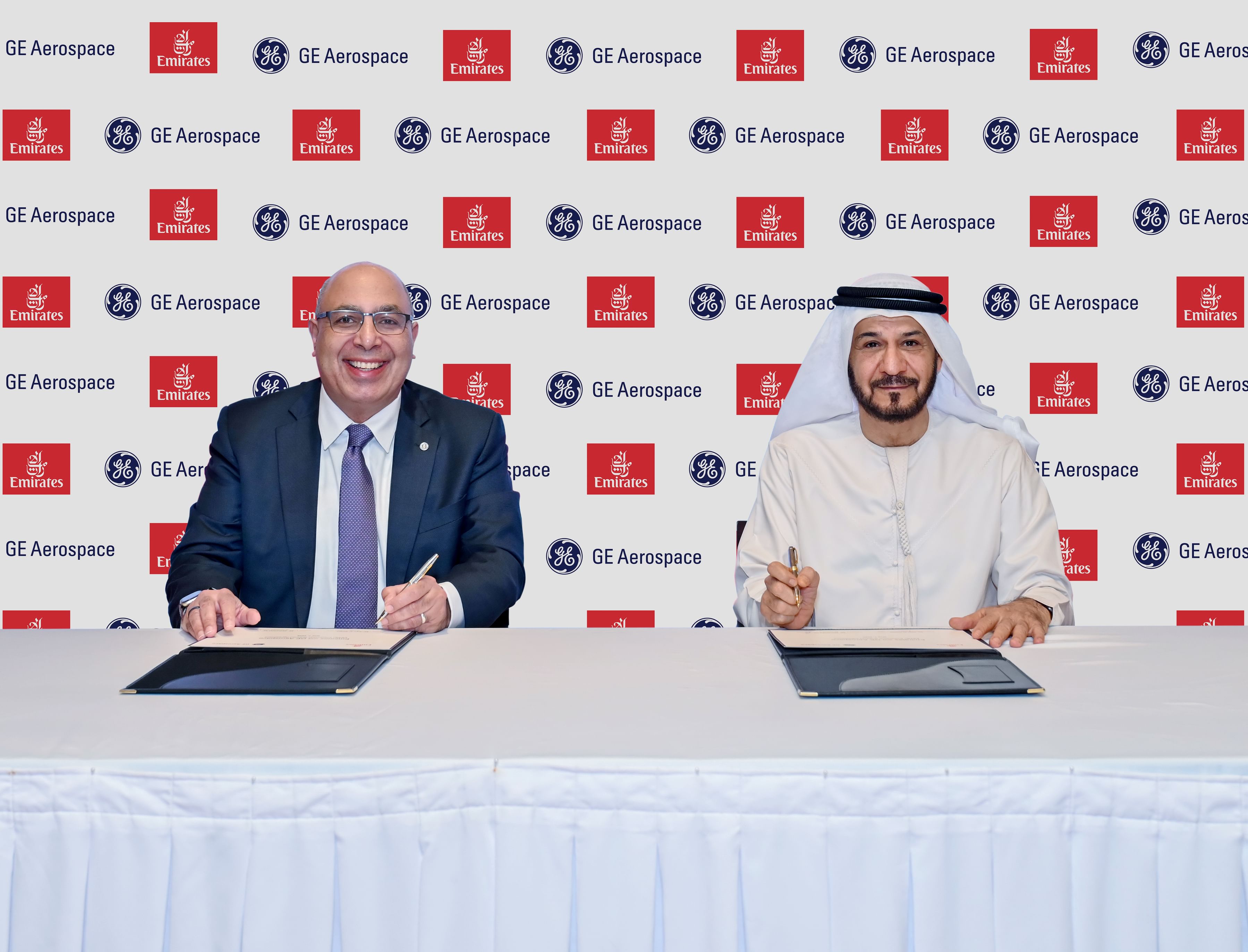 اتفاقية بين "طيران الإمارات" و"جي إي إيروسبيس" لتعزيز قدرات الناقلة في إصلاح قطع غيار صيانة المحركات
