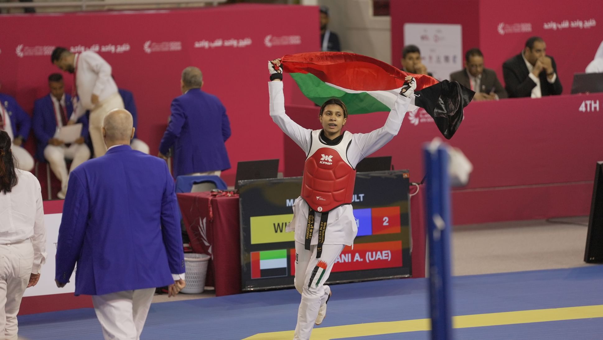 ميداليتان لتايكواندو الإمارات في افتتاح منافسات "الألعاب الخليجية"