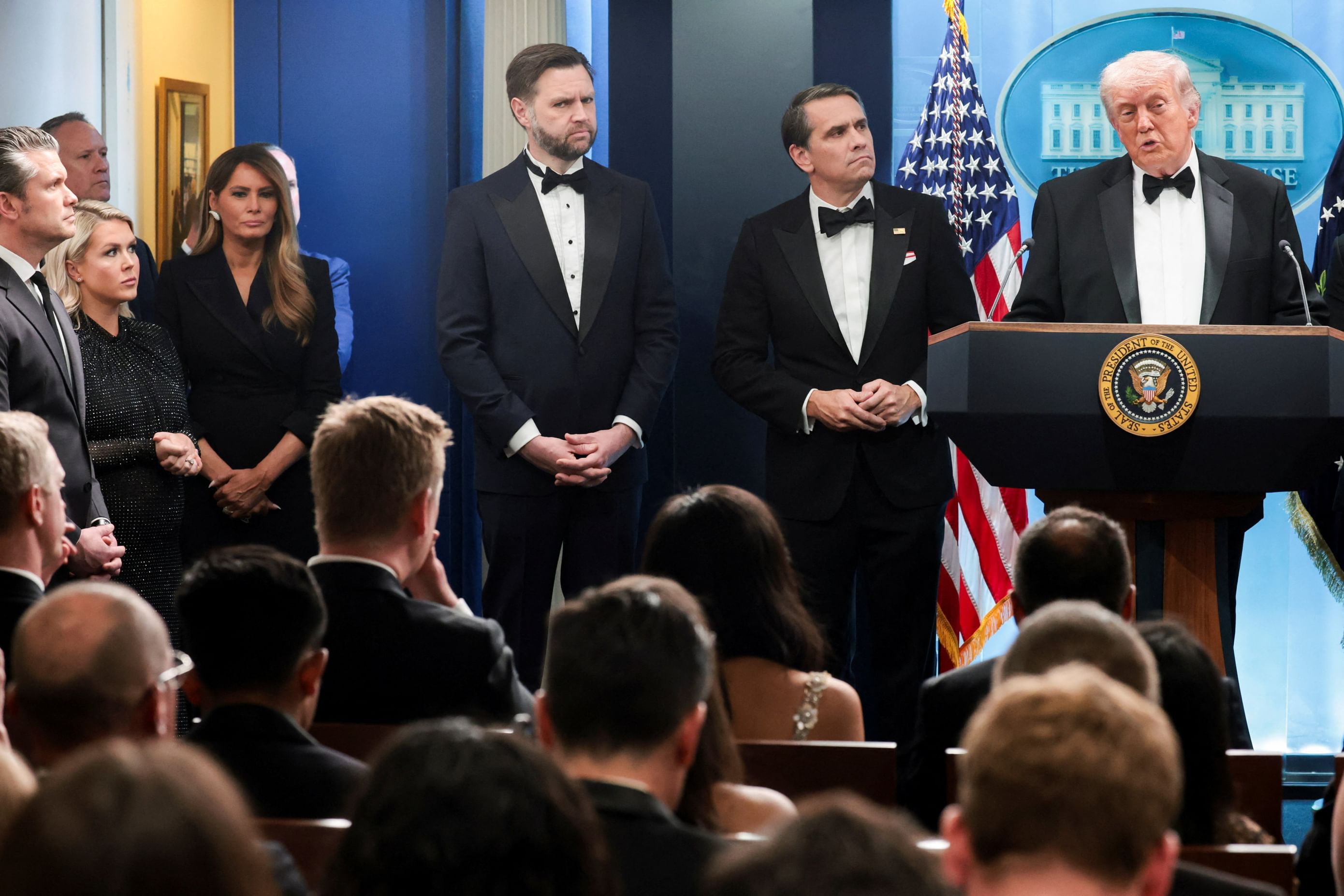 ترامب يصف المشتبه بإطلاق النار خلال حفل العشاء بأنه "ذئب منفرد"