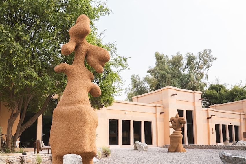 "ثقافة وسياحة أبوظبي" تُمدد فترة عرض الأعمال التكليفية لـ"فن أبوظبي" في المواقع الثقافية بالعين