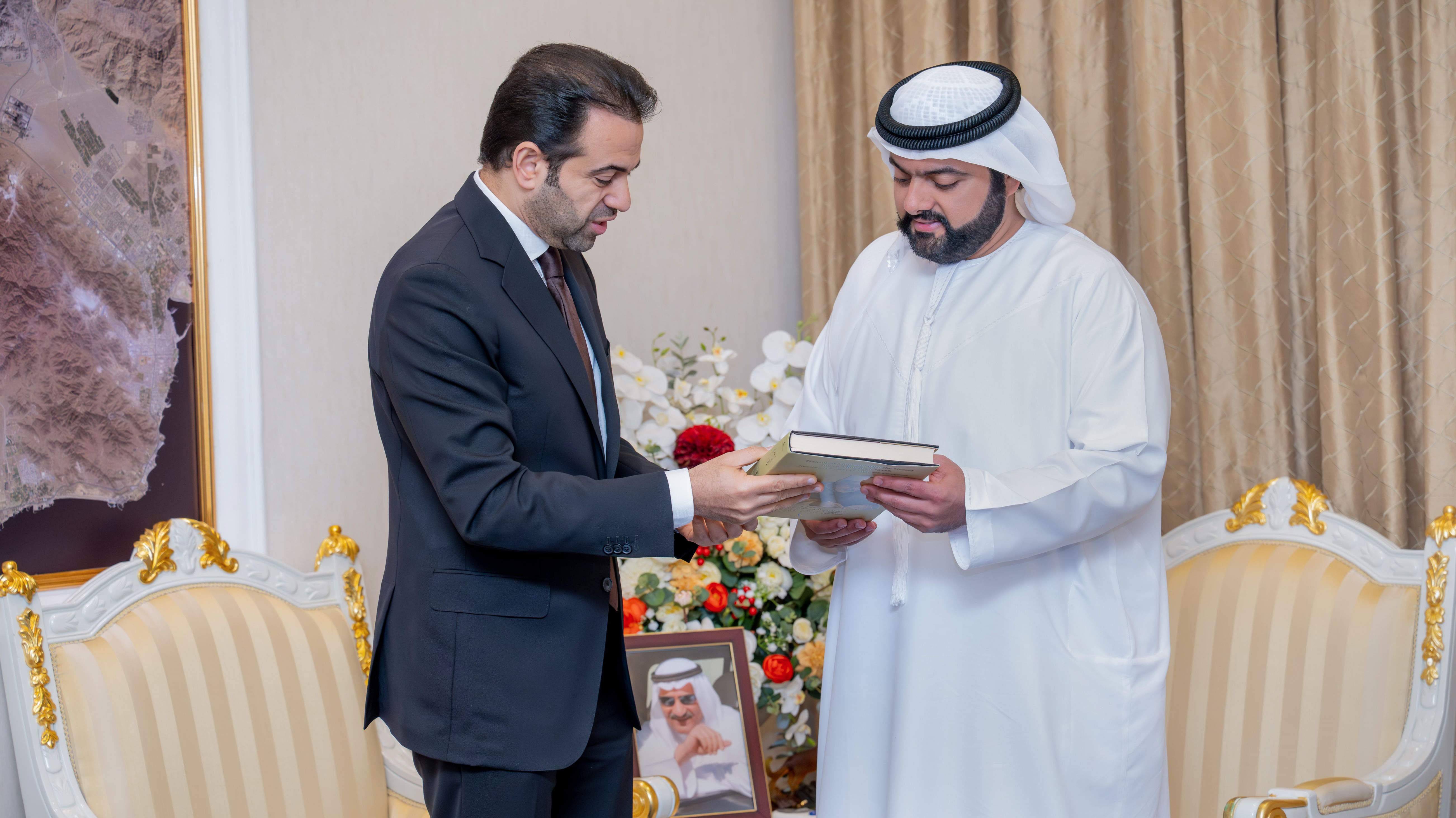 محمد الشرقي يستقبل أمين عام مجلس حكماء المسلمين ويطّلع على جهود تعزيز قيم السلام و التعايش