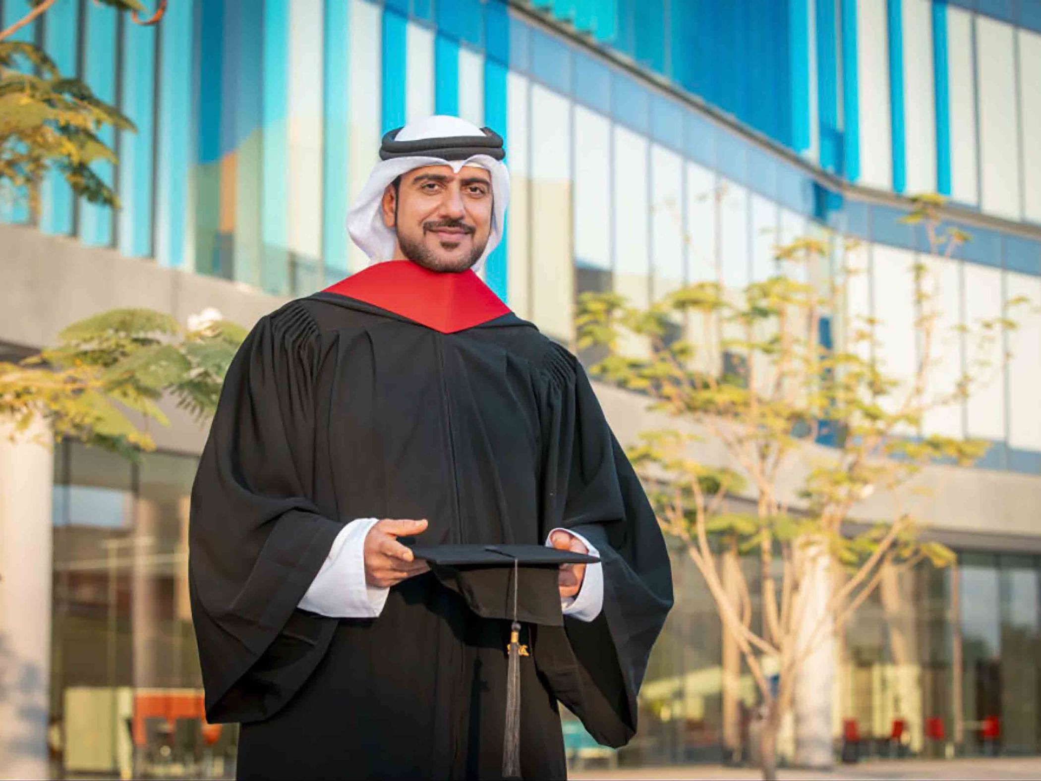 جامعة عجمان تطلق "برنامج زمالة طلبة الدكتوراه" لتنمية الكفاءات الوطنية