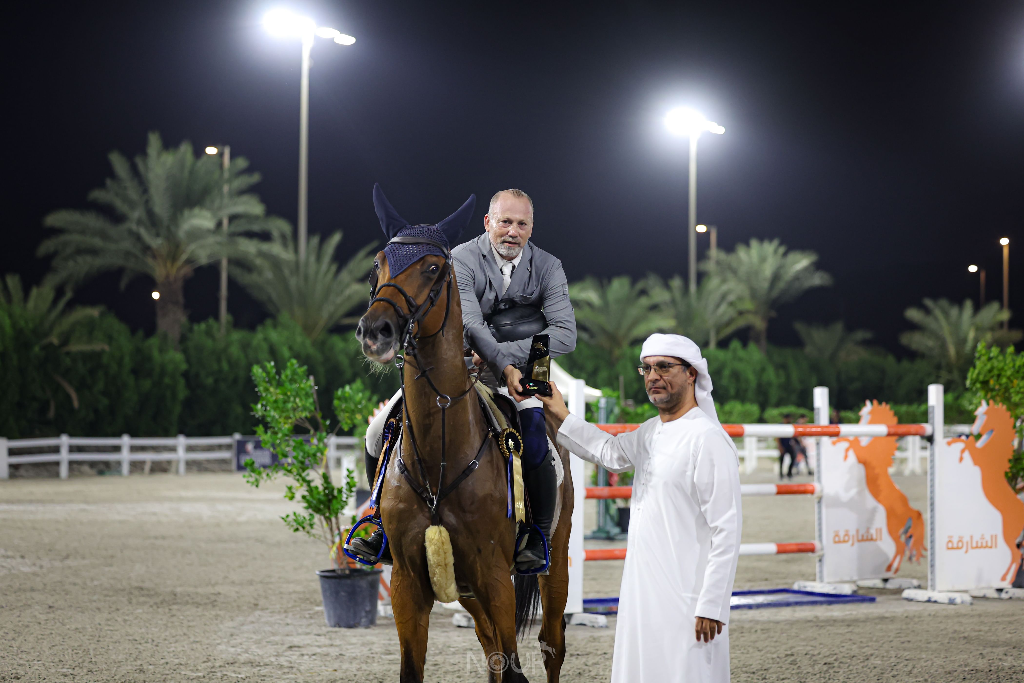 فرسان القفز بـ"الشارقة للفروسية" يتصدرون جولة التمايز