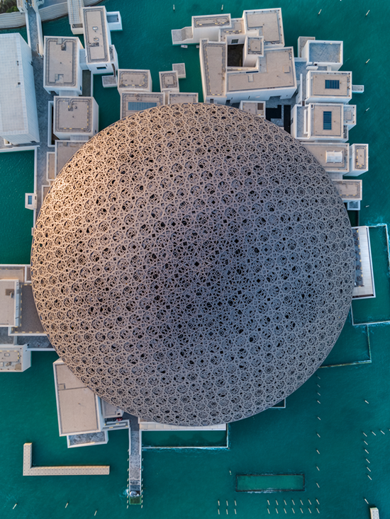 للمرة الأولى، يدعو متحف اللوفر أبوظبي الزوّار إلى الدخول إلى القبة الأيقونية 