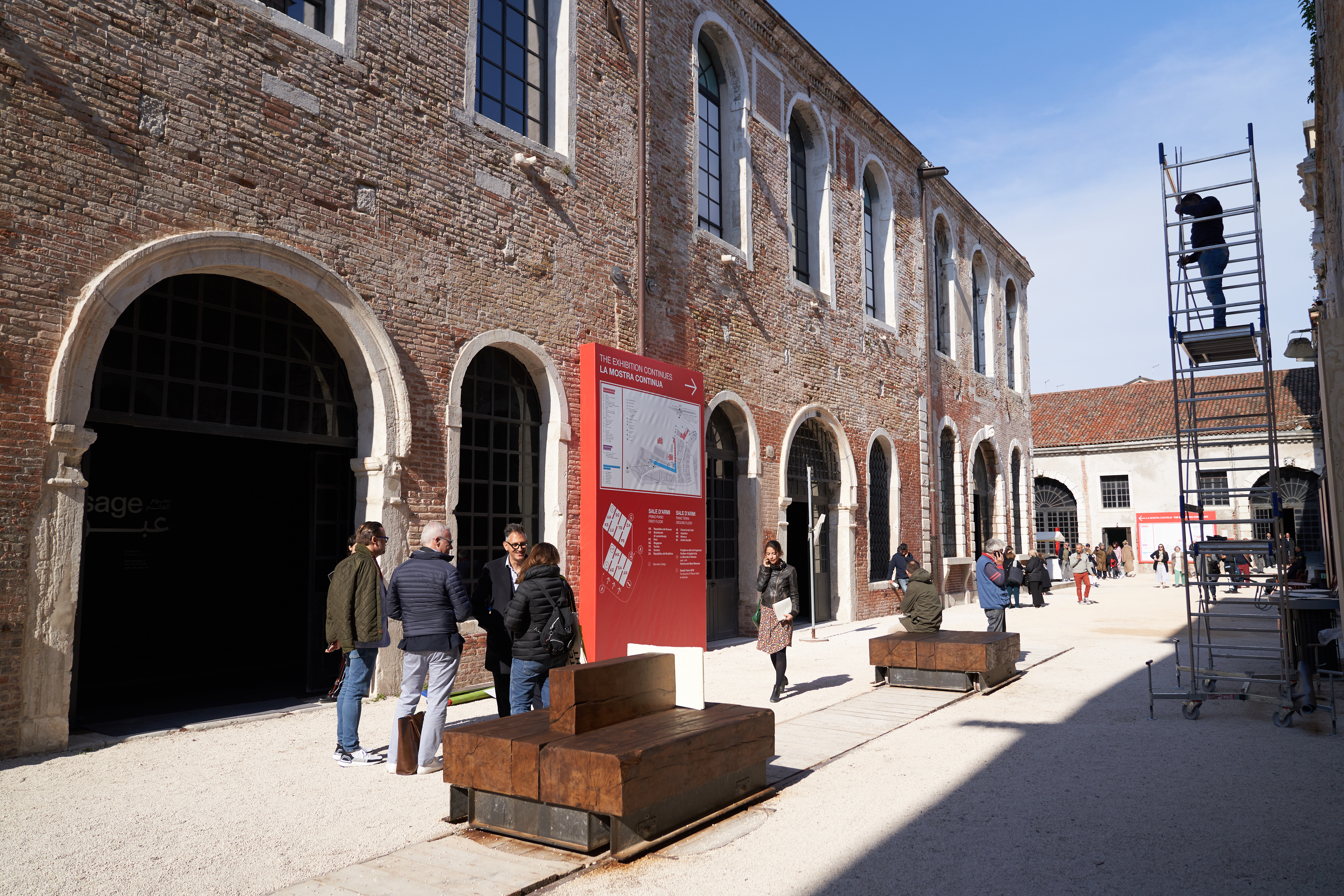 الجناح الوطني في البندقية يجسد حيوية مجتمع الإمارات الفني