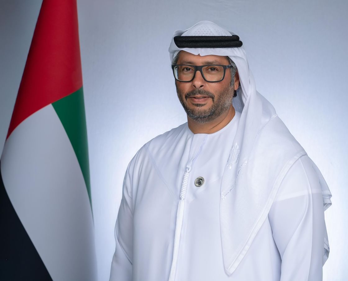 أحمد بن حمدان آل نهيان: رياضة ركوب الأمواج إضافة جديدة إلى مظلة "الشراع والتجديف الحديث"