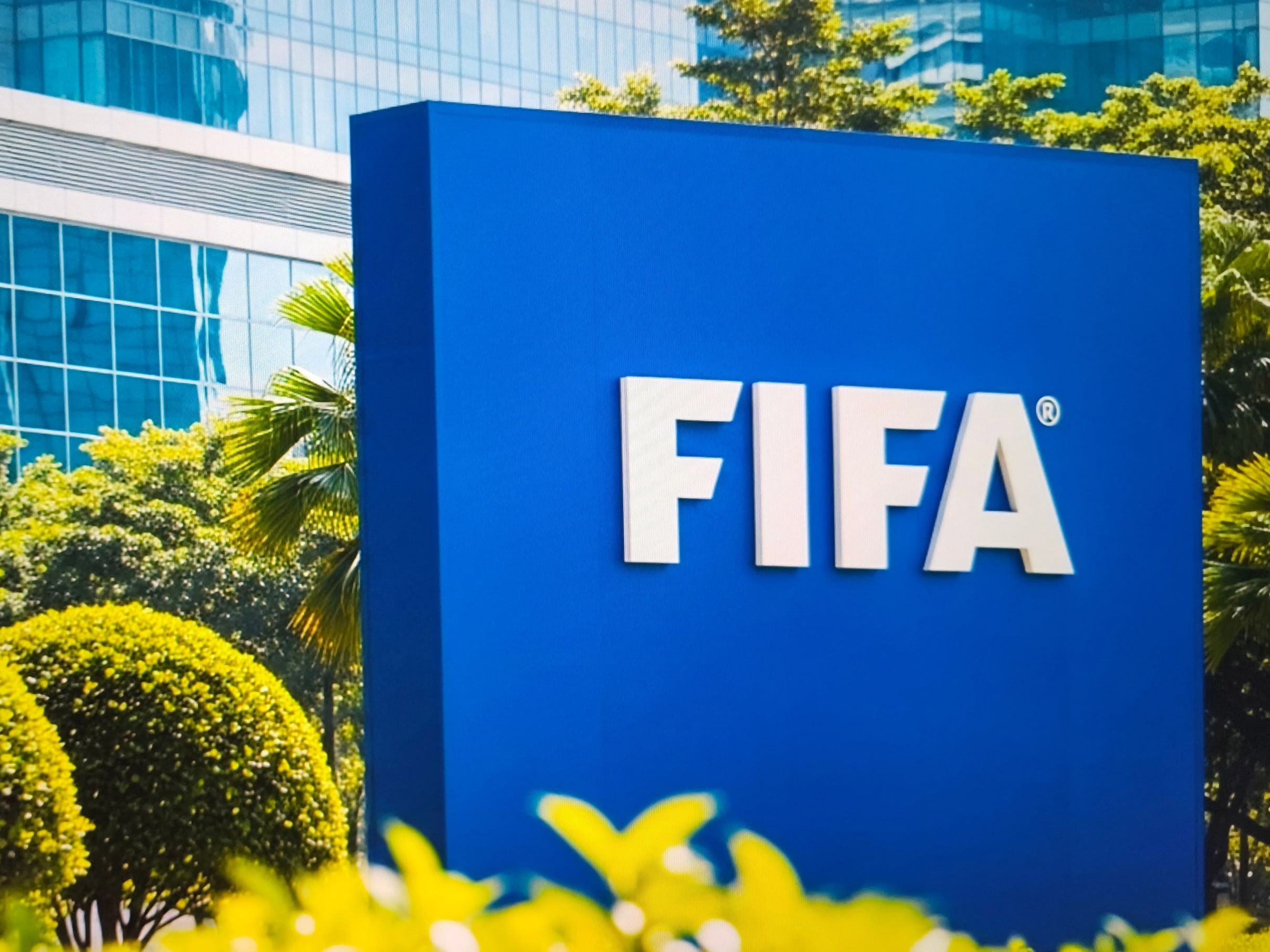 "FIFA" يزيل أكثر من 30 مليون محتوى مسيء منذ مونديال 2022