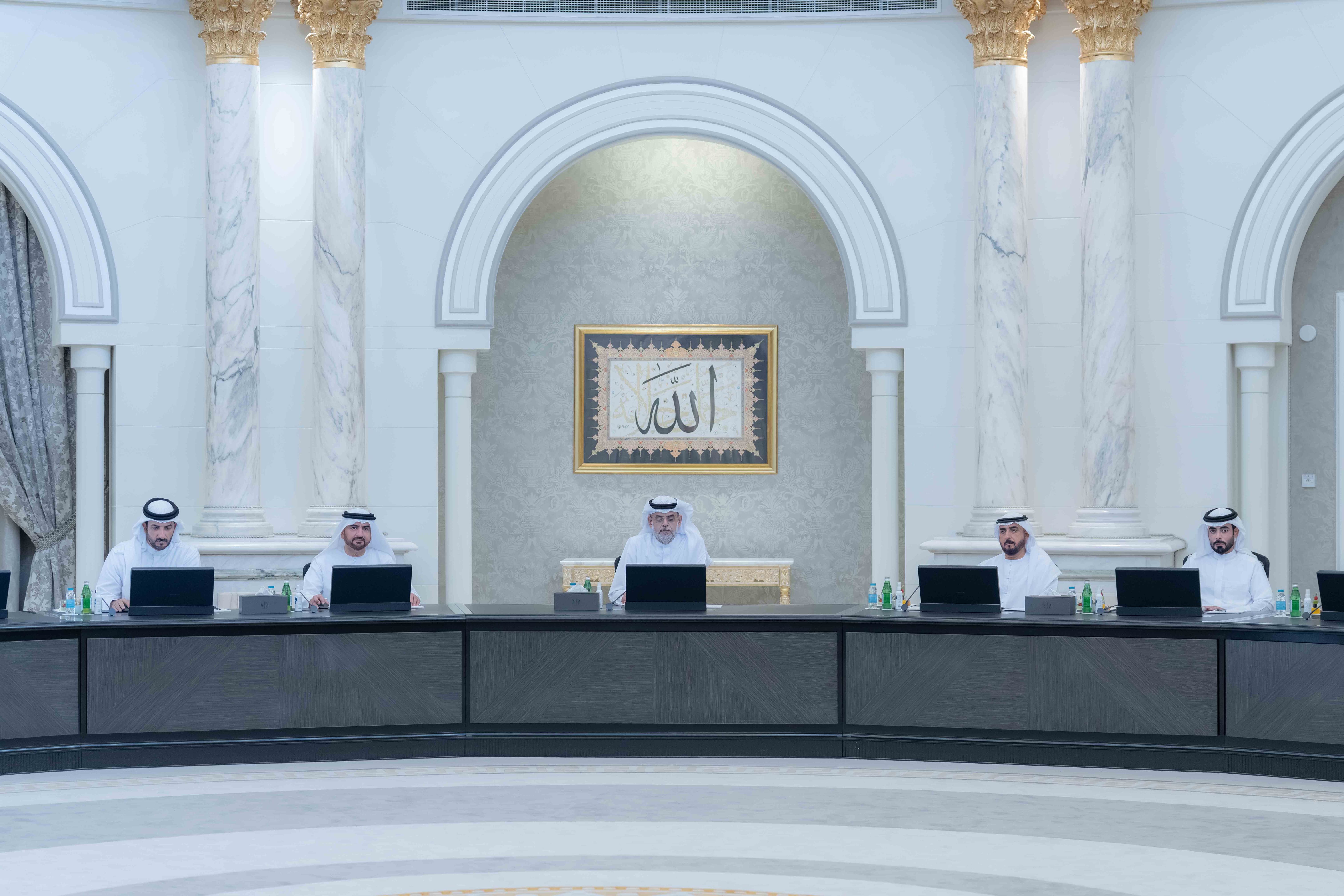 ولي عهد الشارقة يترأس اجتماع المجلس التنفيذي