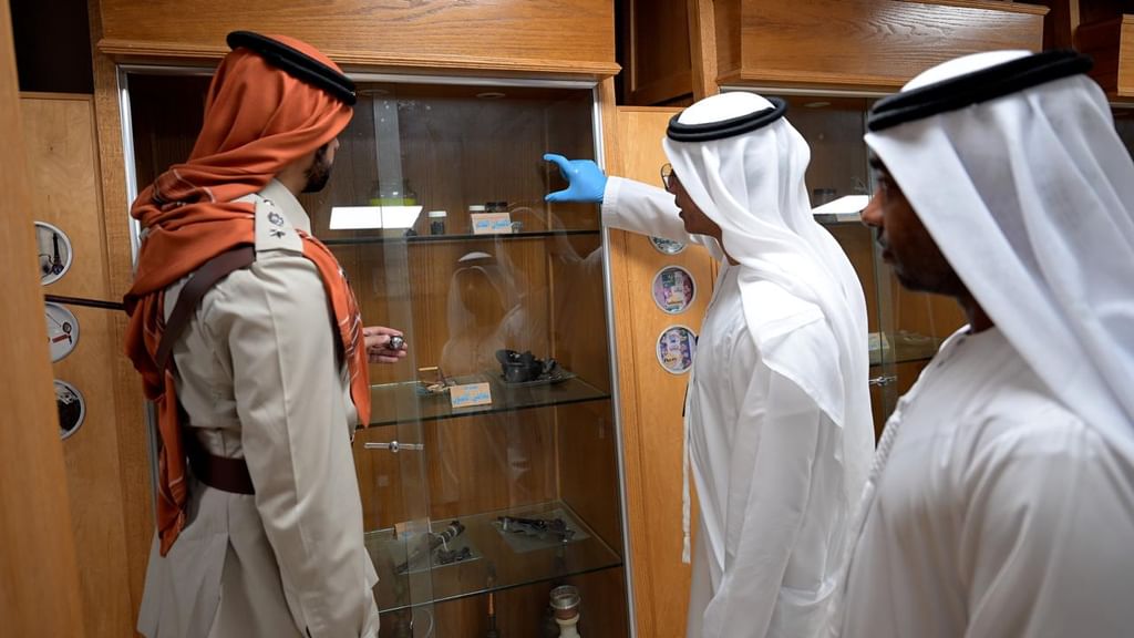 شرطة أبوظبي توثق مسيرة مكافحة المخدرات في معرض توعوي