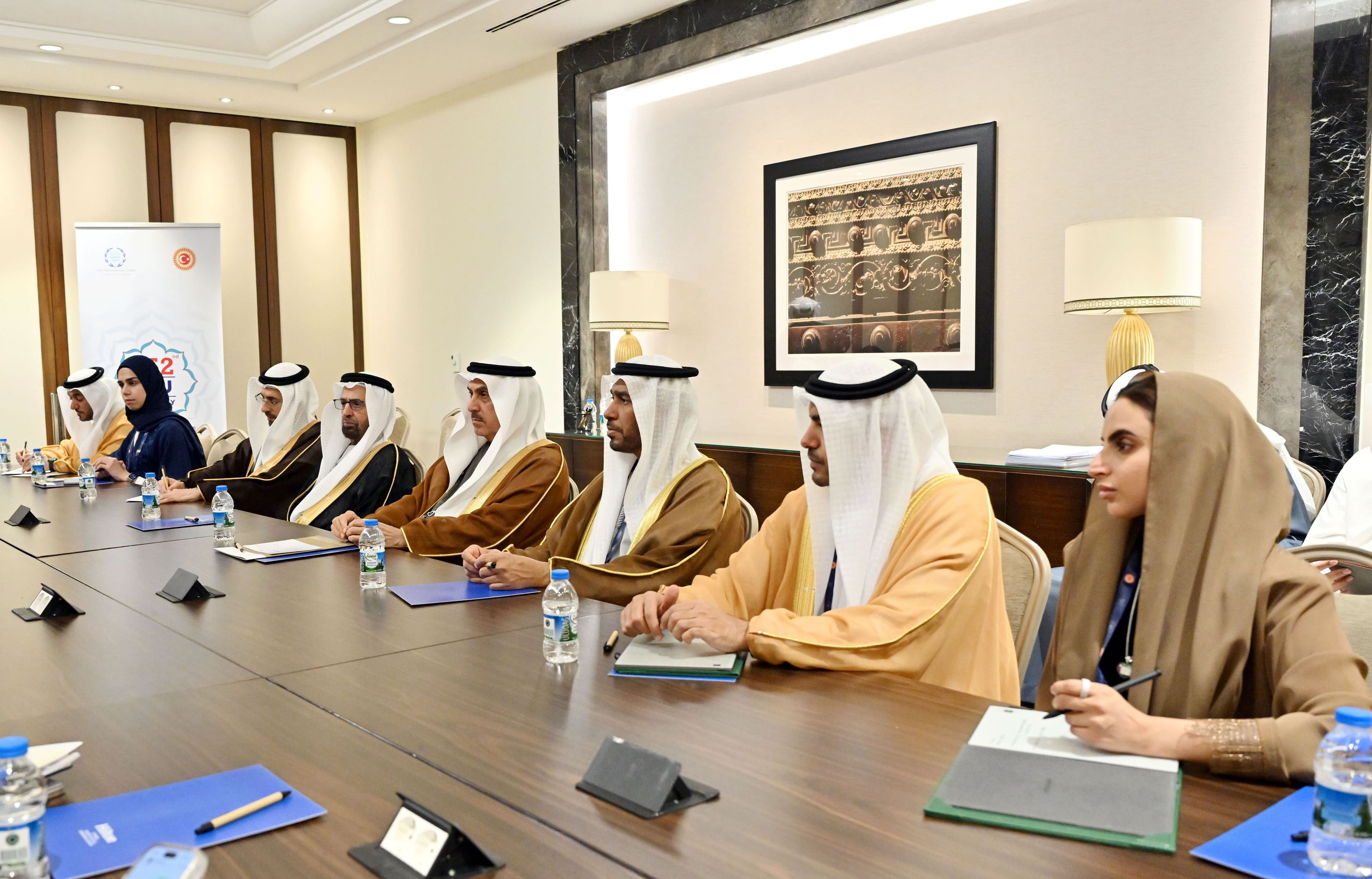 رئيس المجلس الوطني الاتحادي يؤكد دور البرلمانات في تعزيز السلام والاستجابة الإنسانية والأمن البحري