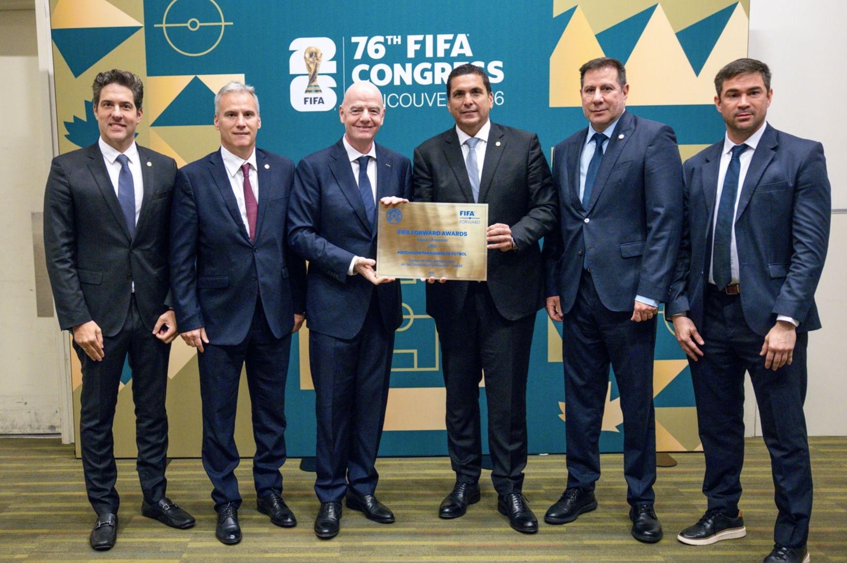 الاتحاد الدولي يكرّم الاتحادات الفائزة بجوائز "فيفا فوروورد" 2026 لتطوير كرة القدم