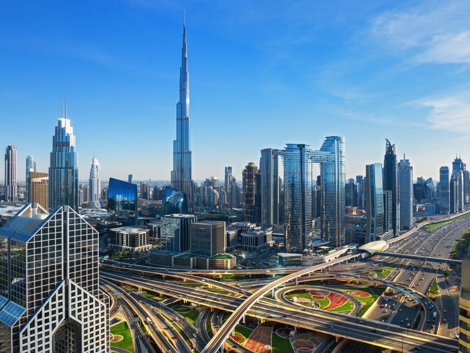 أطلقتا حملة "نفخر بالإمارات" ..  منصتا "بيوت" و"دوبيزل" تجمعان قادة القطاع العقاري للاحتفاء برؤية القيادة الرشيدة