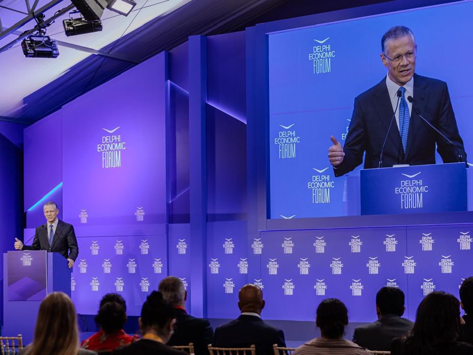 المبعوث الخاص لوزير الخارجية لشؤون الأعمال والأعمال الخيرية يدعو إلى تعزيز الإمكانات الاقتصادية الاستباقية وتوسيع آفاق التعاون بمنتدى "دلفي"