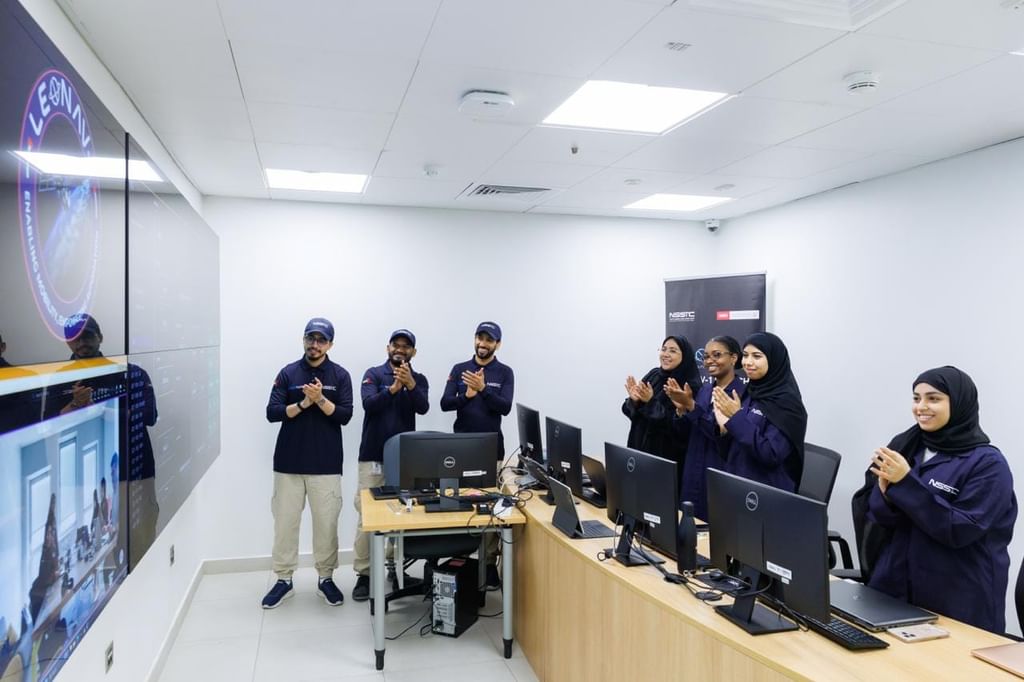جامعة الإمارات تطلق بنجاح القمر الاصطناعي "ليوناف-1" من مركزها لعلوم الفضاء