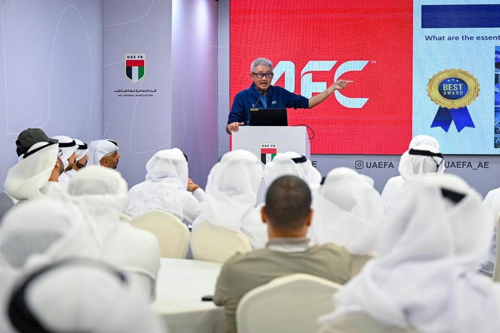 تعاون إماراتي- آسيوي لتطوير منظومة مراقبي المباريات في مسابقات كرة القدم