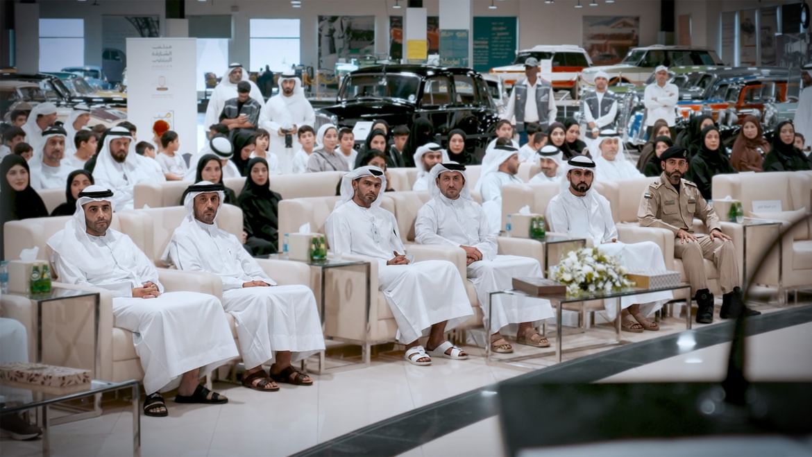 نادي الشارقة للسيارات القديمة يختتم برنامج «عطلتنا غير 2026»