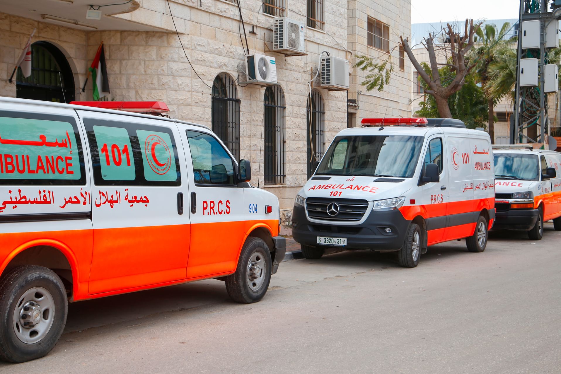 أزمة القطاع الصحي الفلسطيني / كارثة تهدد حياة آلاف المرضى تحت وطأة الحصار المالي