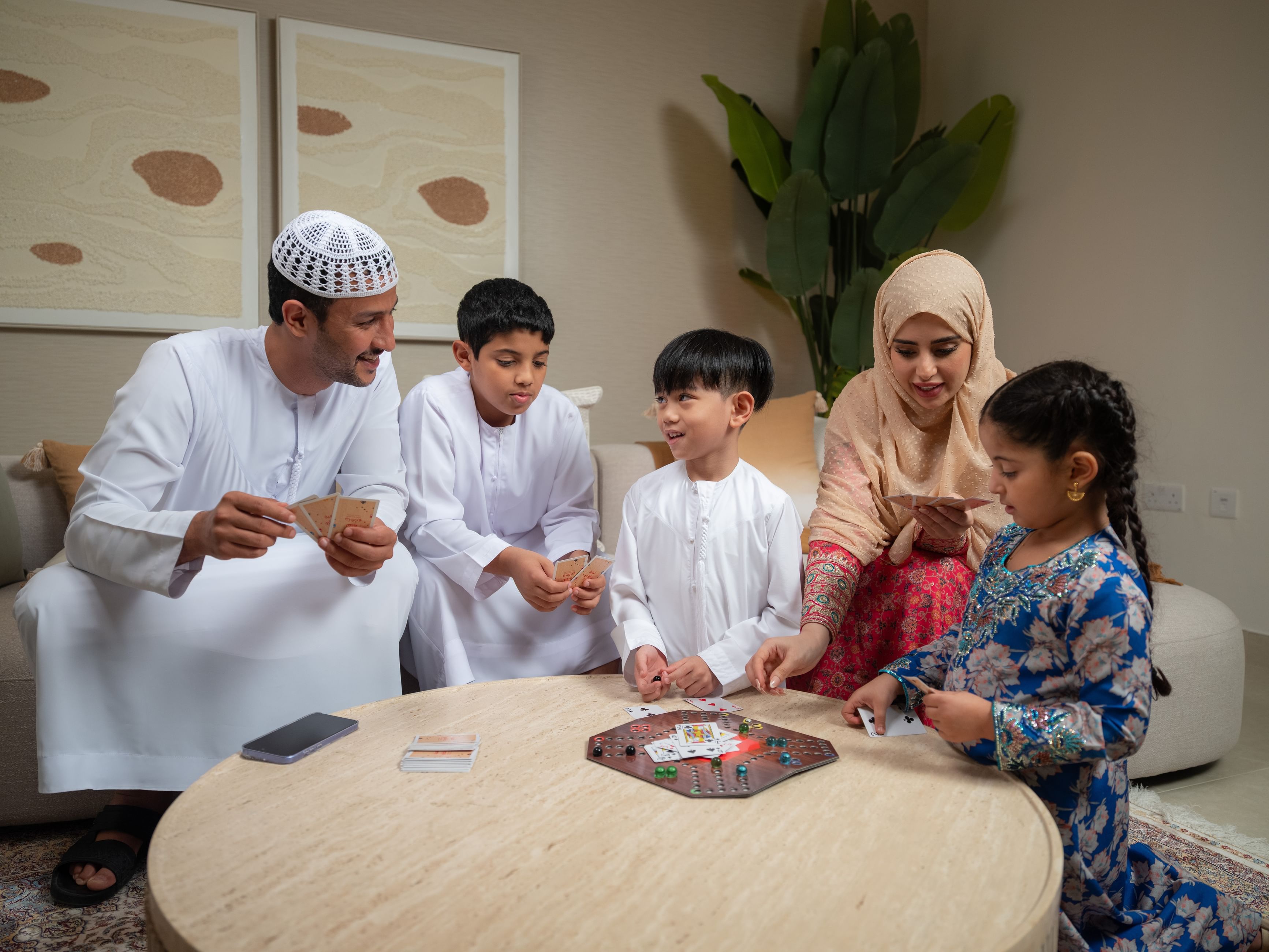 دائرة تنمية المجتمع في أبوظبي ترخص "جمعية الأسر الحاضنة"