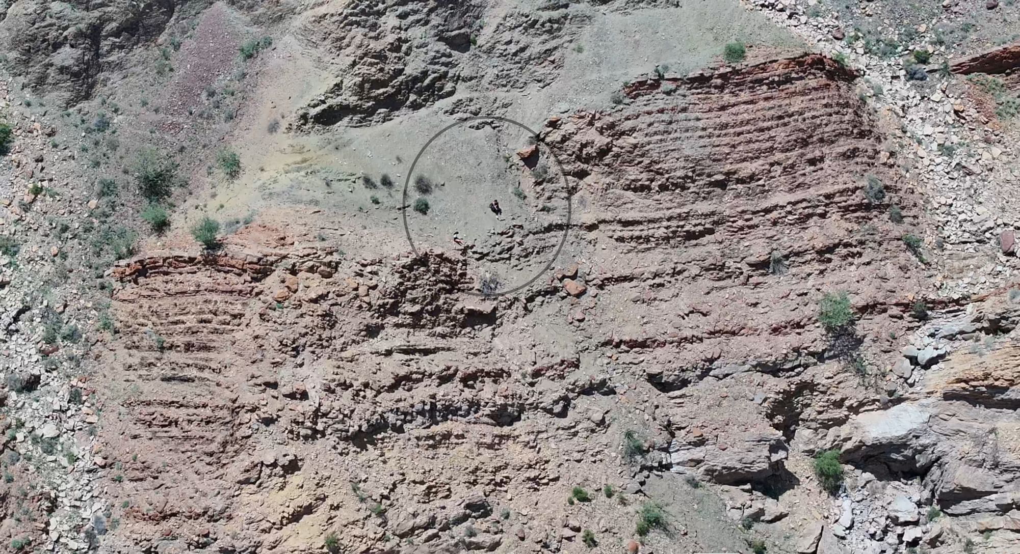 شرطة دبي تنقذ سائحتين في جبال حتا