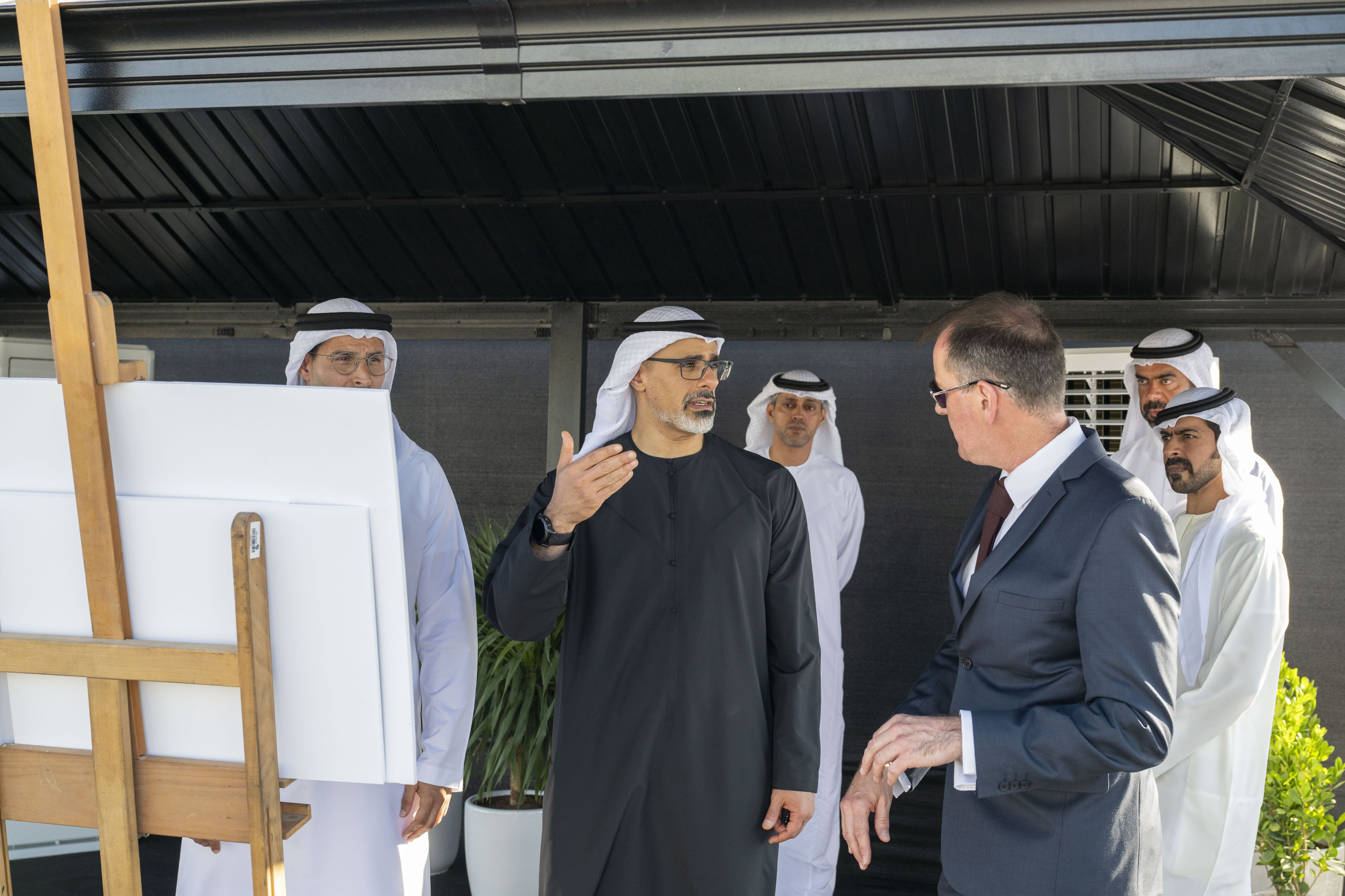 خالد بن محمد بن زايد يشهد إطلاق مشروع "دار الفنون أبوظبي" بالقرب من المنطقة الثقافية في السعديات