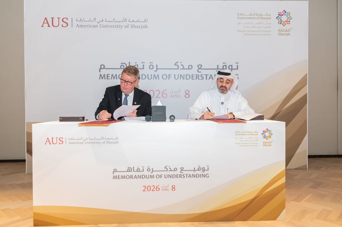 تعاون بين "السياحة والإنماء التجاري" و"أمريكية الشارقة"