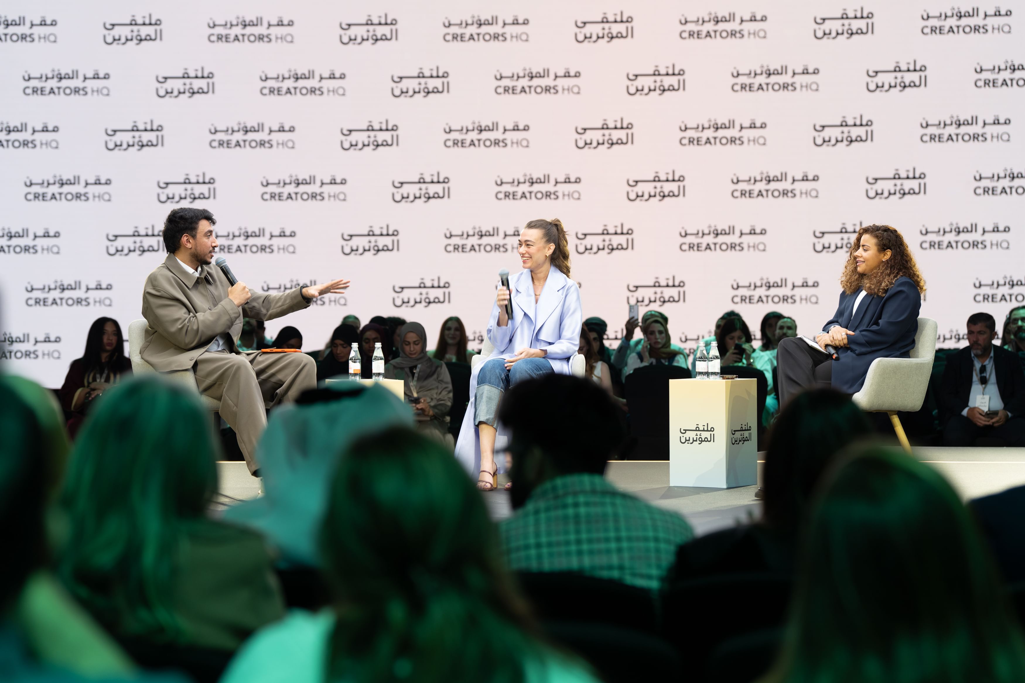 جلسة بملتقى المؤثرين تكشف عن تحوّل مسارات التنافس في صناعة المحتوى إلى قلب السياحة الداخلية