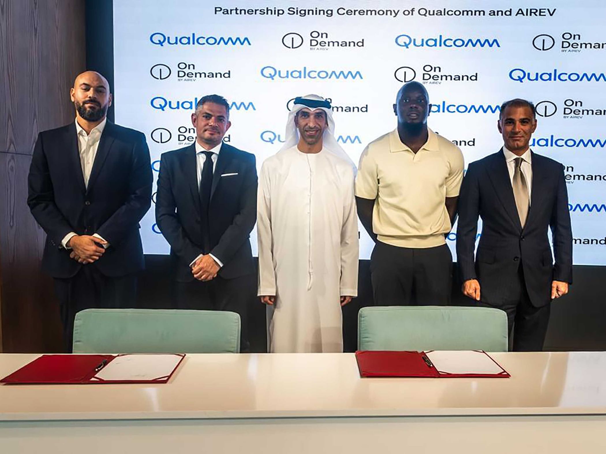 "AIREV" الإماراتية و"Qualcomm" العالمية تتعاونان بمجال تبنّي الذكاء الاصطناعي المستقل