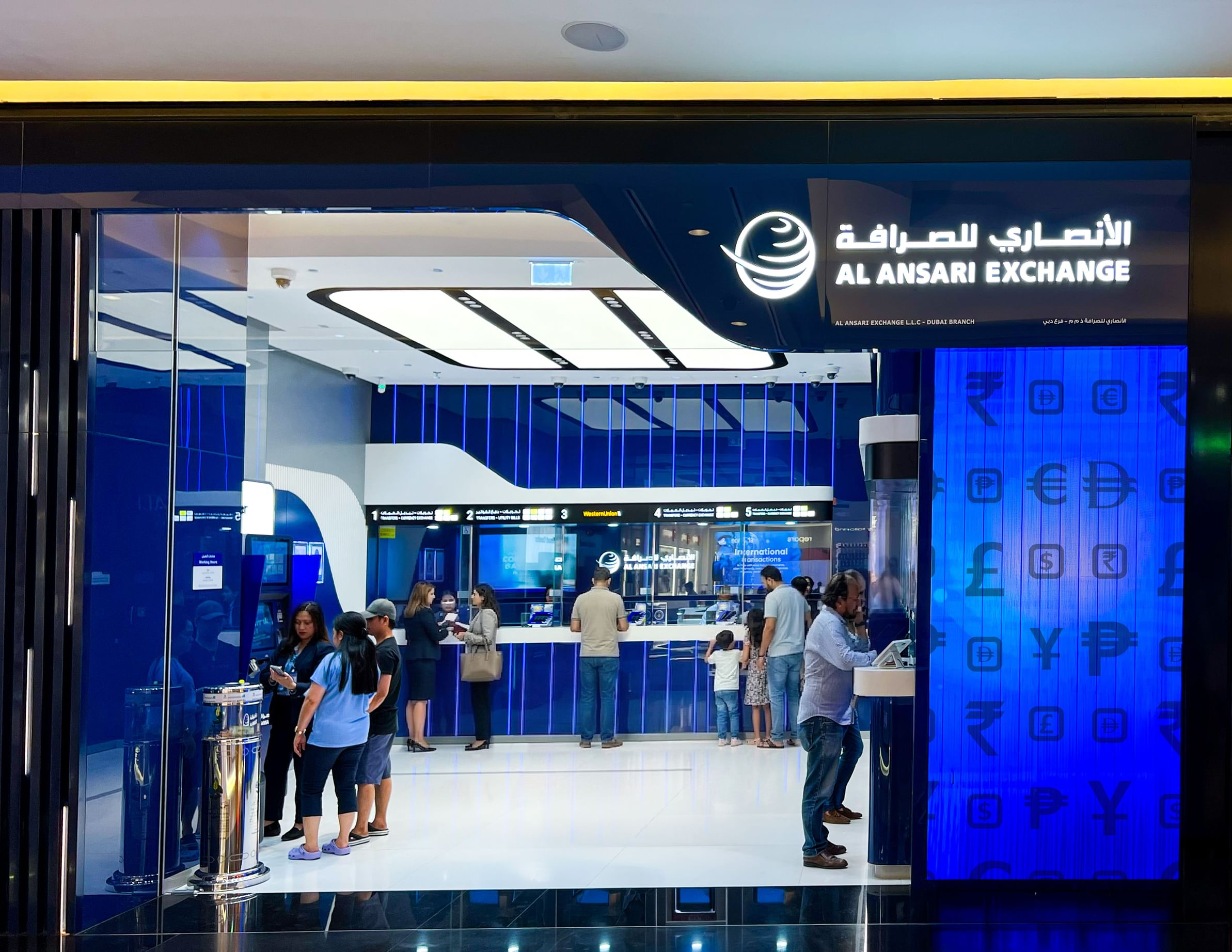 "طرق دبي" و"الأنصاري للصرافة" توسعان قنوات توفير بطاقات "نول ترحال"