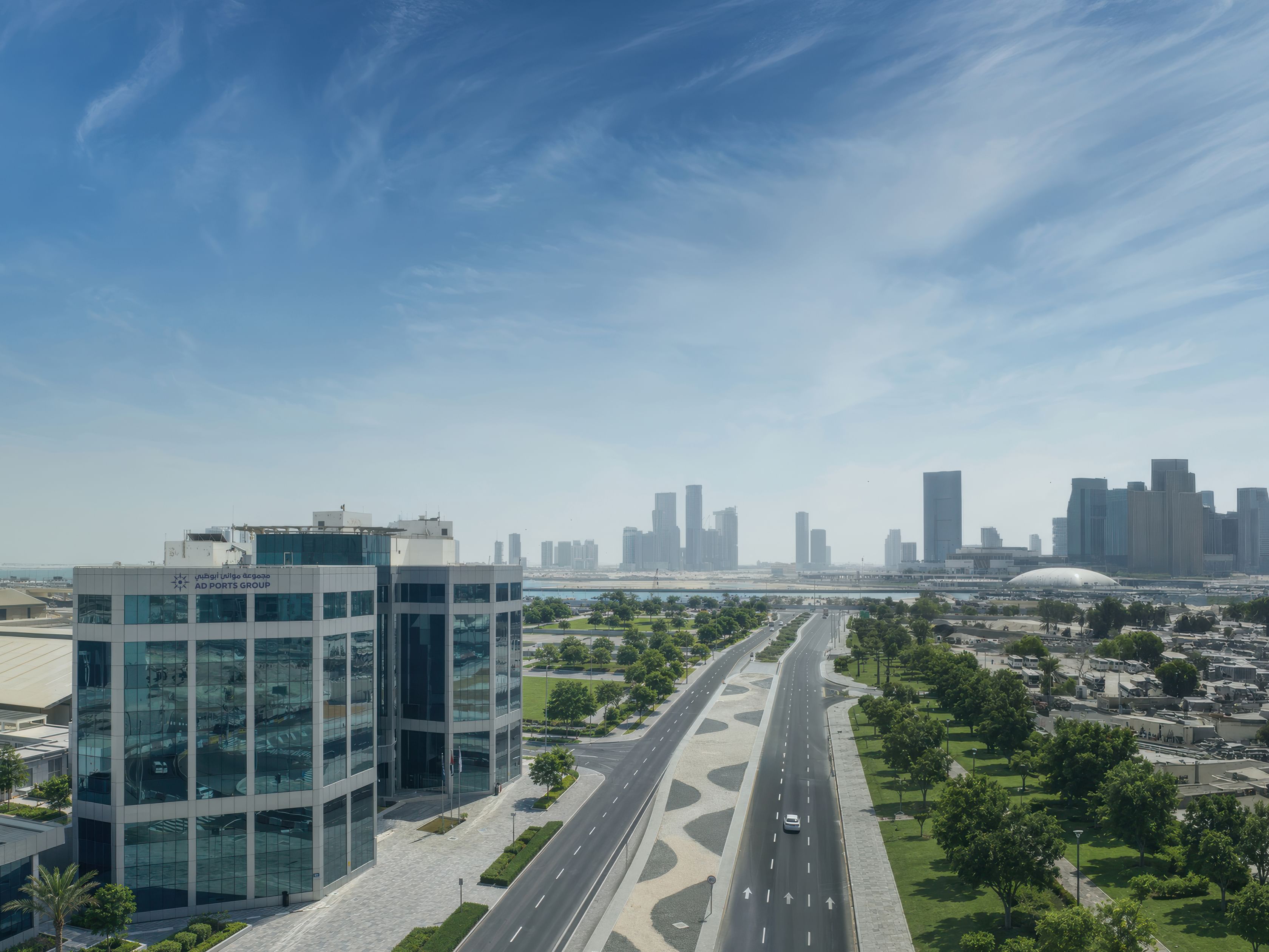 "موانئ أبوظبي" تتلقى إخطارا من "العماد القابضة" بشأن تقديم عرض شراء نقدي للاستحواذ على أسهم المجموعة